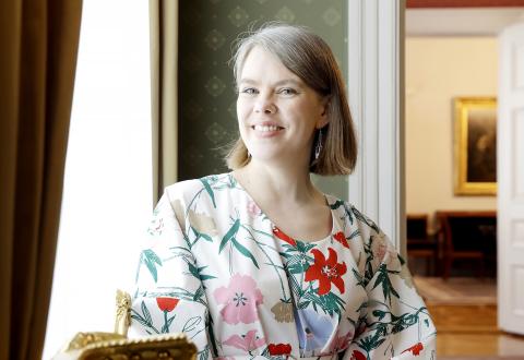 Kuvassa tiedonjulkistamisen valtionpalkinnon vuonna 2025 saanut Riie Heikkilä. 